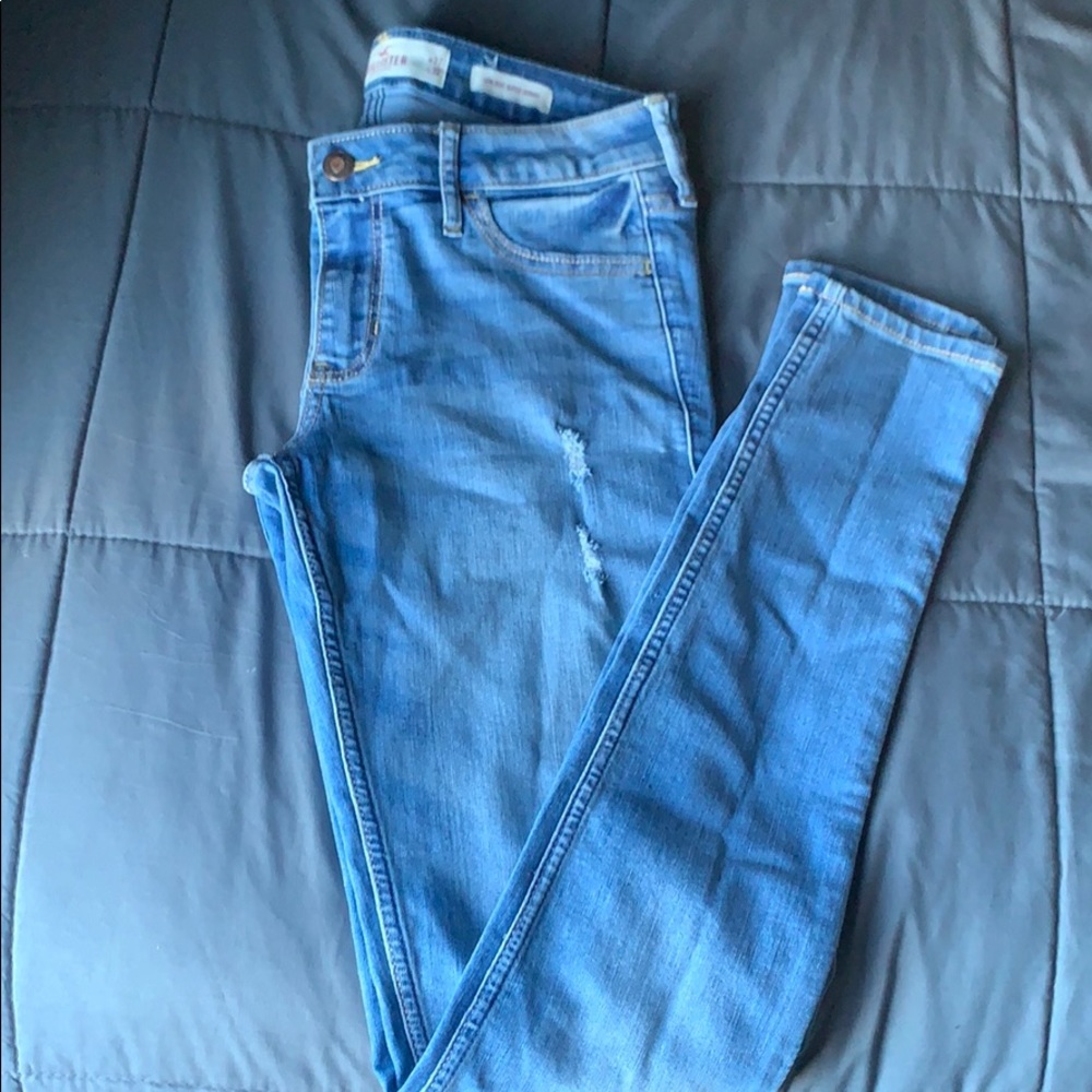 Hollister Low Rise Distressed Super Skinny Jeans